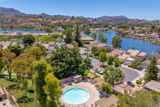 32117 Beachlake Lane, Westlake Village CA: https://media.crmls.org/medias/d2f74b07-005f-46ca-86ee-7cdf2e9e6e30.jpg