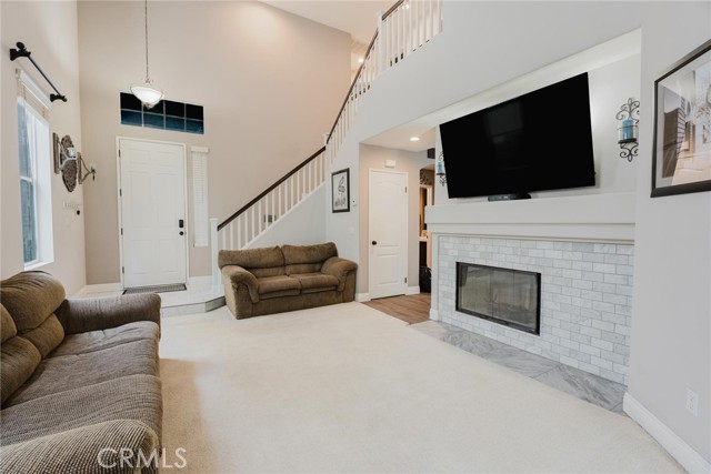 20019 Franks Way, Saugus CA: https://media.crmls.org/medias/d2f75a6c-7454-49f7-84b1-a6f5e2bf65e9.jpg