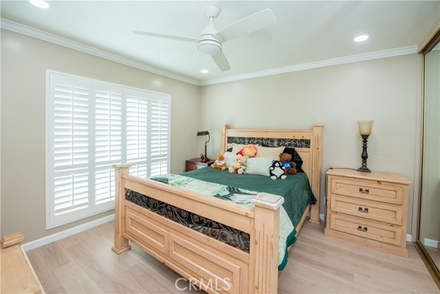 611 S La Veta Park Circle, Orange CA: https://media.crmls.org/medias/d2f7fa44-1731-49da-9d5b-5a6b2e6359eb.jpg