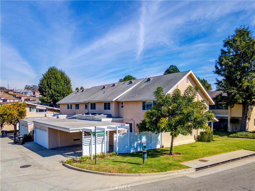 3500 W Manchester Boulevard #15