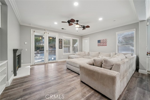 Detail Gallery Image 4 of 29 For 160 Friesian, Norco,  CA 92860 - 5 Beds | 3/1 Baths