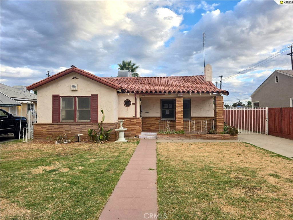 3581 E Alta