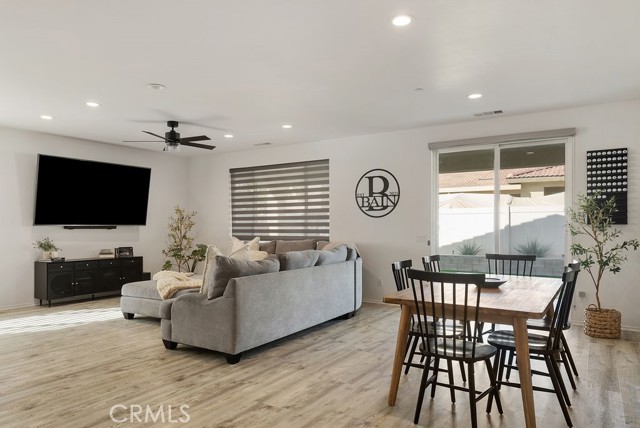 Detail Gallery Image 7 of 28 For 11661 Forsythia, Jurupa Valley,  CA 91752 - 4 Beds | 2/1 Baths