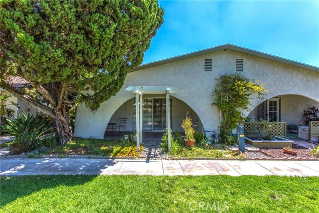Detail Gallery Image 3 of 31 For 199 Summit View Dr #E,  Calimesa,  CA 92320 - 2 Beds | 2 Baths
