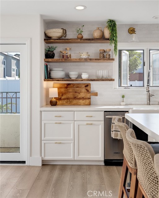 1722 Harper Avenue, Redondo Beach CA: https://media.crmls.org/medias/d2fb9609-8502-4be5-9922-0d3bf8004b1f.jpg