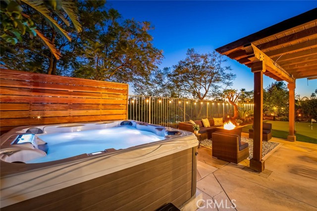 6 Las Plumas, Rancho Santa Margarita CA: https://media.crmls.org/medias/d2fb9fa8-5db8-4a5d-aec7-10650656152a.jpg