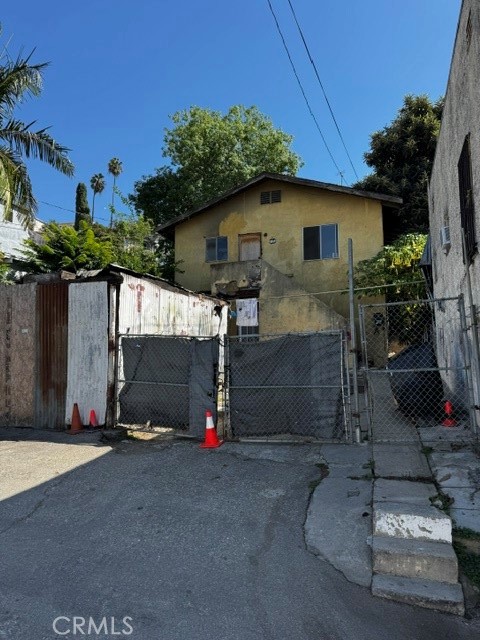 4172 SERVICE ST photo 2