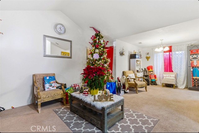 Detail Gallery Image 6 of 52 For 10729 Alton Ct, Adelanto,  CA 92301 - 4 Beds | 3 Baths