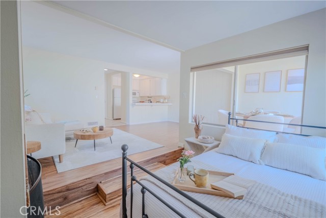 16872 Pacific Coast Highway, Huntington Beach CA: https://media.crmls.org/medias/d2ff46b2-d200-401e-b05e-ae90e8108a1c.jpg