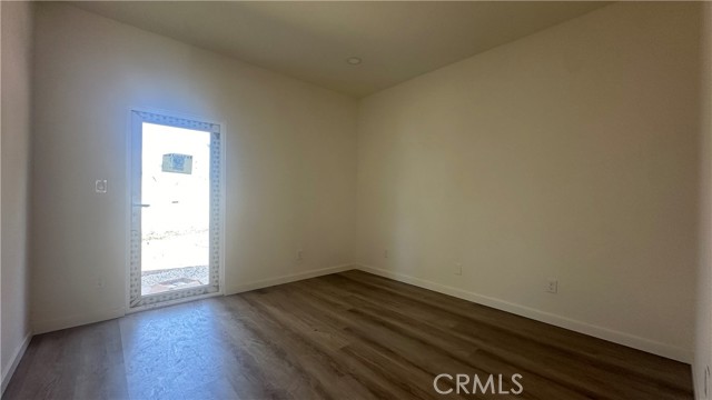 Detail Gallery Image 4 of 8 For 117 Owens, Pomona,  CA 91766 - 2 Beds | 1 Baths