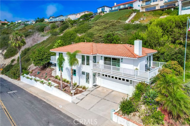 605 E Avenida San Juan, San Clemente CA: https://media.crmls.org/medias/d3002d9b-c181-49b6-ba10-4700efb51192.jpg