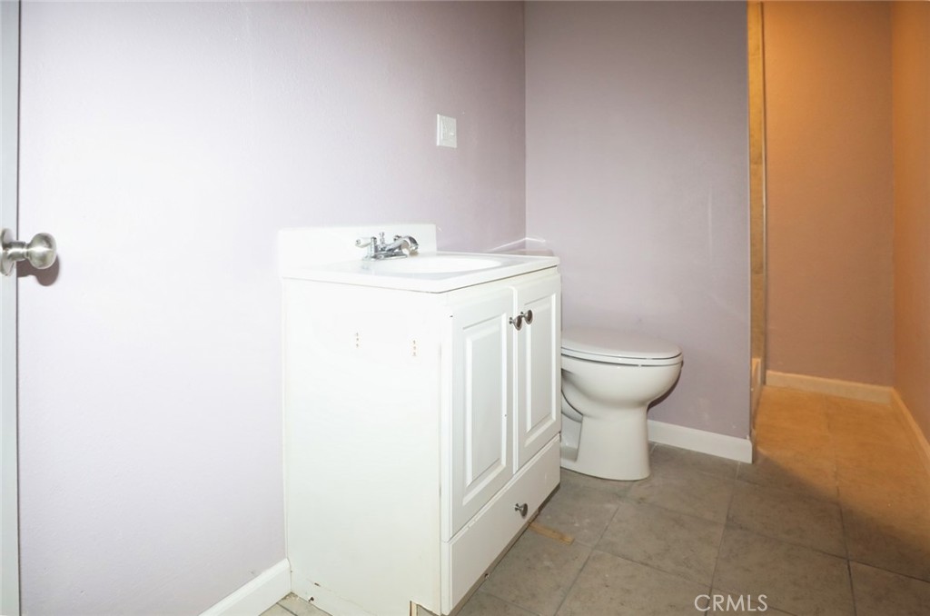 https://media.crmls.org/medias/d30047e2-78d3-4e4f-877b-486bd1c295d9.jpg?preset=X-Large