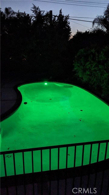 Detail Gallery Image 6 of 34 For 527 S Orchard Dr, Burbank,  CA 91506 - 4 Beds | 1/1 Baths