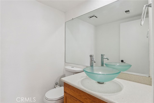 Detail Gallery Image 11 of 32 For 14 Calle Del Cabos, Phillips Ranch,  CA 91766 - 3 Beds | 2/1 Baths