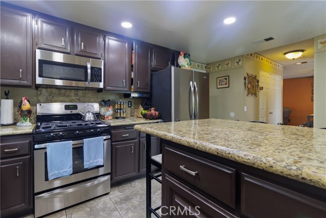 Detail Gallery Image 26 of 51 For 11396 Burl Dr, Fontana,  CA 92337 - 3 Beds | 2/1 Baths