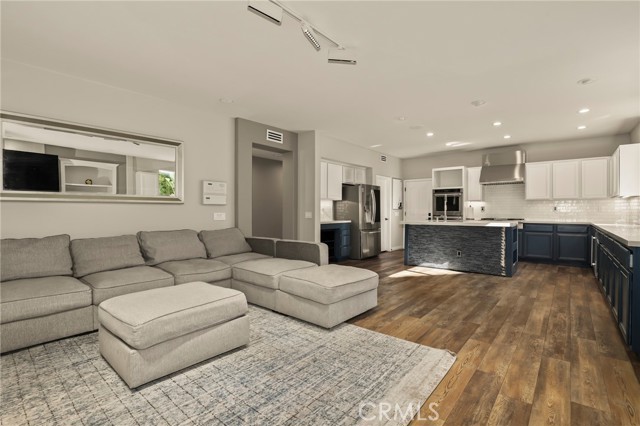 Detail Gallery Image 16 of 44 For 964 Corto, Simi Valley,  CA 93065 - 4 Beds | 3 Baths