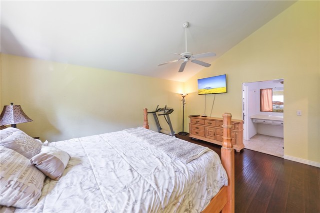 Detail Gallery Image 31 of 52 For 1184 E Meadow Wood Dr, Covina,  CA 91724 - 3 Beds | 2 Baths