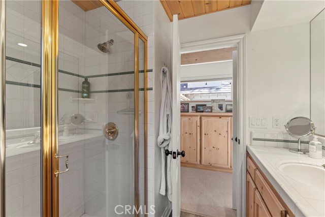 Detail Gallery Image 30 of 68 For 27685 High Knoll Rd., Lake Arrowhead,  CA 92352 - 4 Beds | 4 Baths