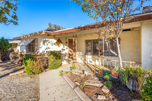 1258 Turquoise, Hemet CA: https://media.crmls.org/medias/d3034258-09ed-4763-a70e-fd22cbf0506c.jpg