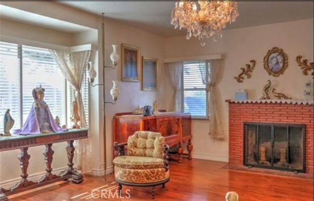 Detail Gallery Image 3 of 9 For 501 S Victoria, Corona,  CA 92879 - 3 Beds | 1 Baths