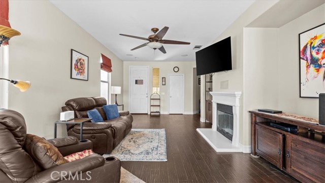 Detail Gallery Image 7 of 40 For 1821 Whispering Bells Rd, San Jacinto,  CA 92582 - 3 Beds | 3 Baths
