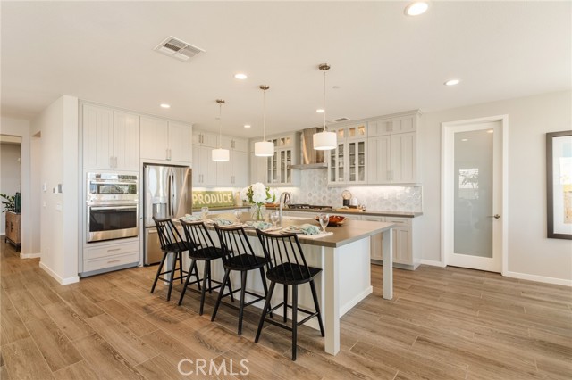 Detail Gallery Image 3 of 75 For 18108 Esker Ln, Canyon Country,  CA 91350 - 5 Beds | 3 Baths