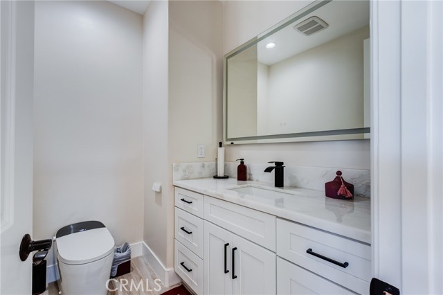 18 Elissa Lane, Ladera Ranch CA: https://media.crmls.org/medias/d304b529-7920-4b05-8c76-903e6c5bdfeb.jpg