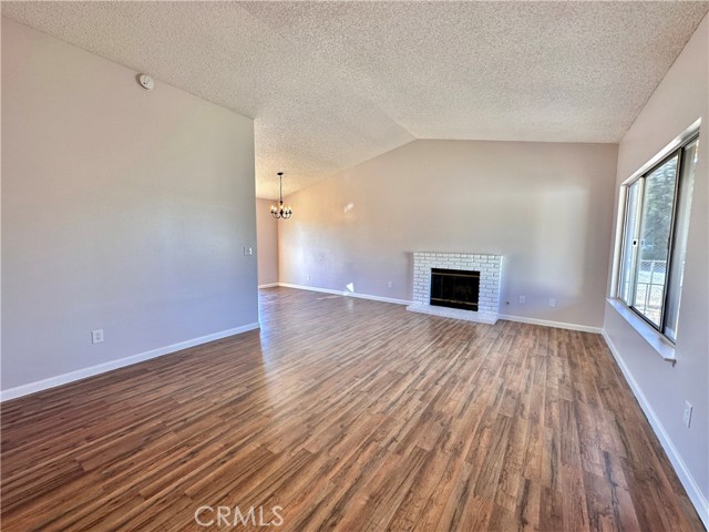 Detail Gallery Image 12 of 51 For 18805 Kross Rd, Riverside,  CA 92508 - 3 Beds | 2 Baths