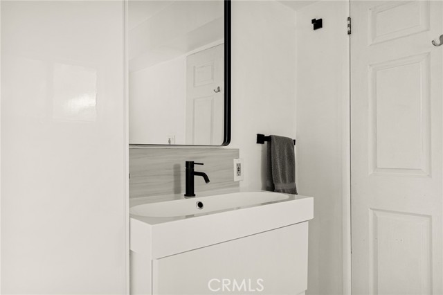 Detail Gallery Image 19 of 46 For 999 Mercury Way, Crestline,  CA 92325 - 4 Beds | 3/1 Baths