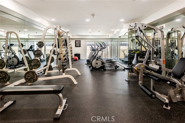 Detail Gallery Image 21 of 21 For 12020 Guerin St #303,  Studio City,  CA 91604 - 3 Beds | 2/1 Baths