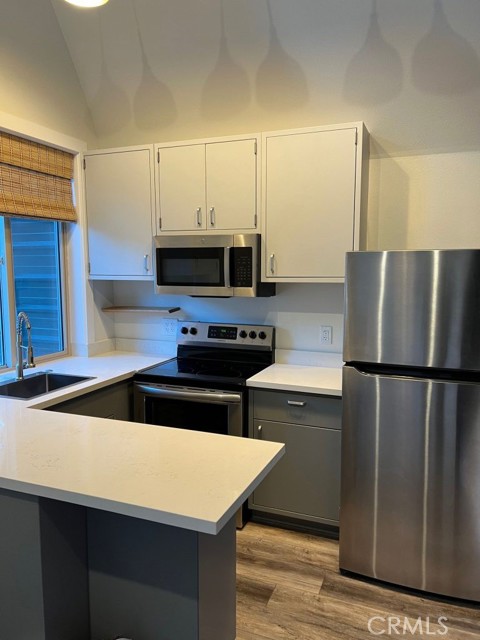 Detail Gallery Image 5 of 28 For 25 Howard, June Lake,  CA 93529 - – Beds | – Baths