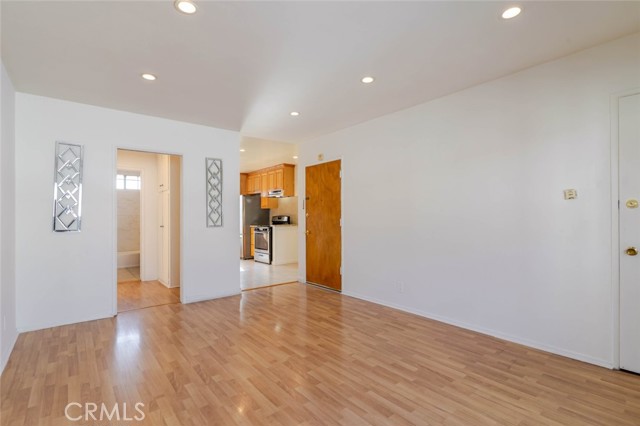 Detail Gallery Image 7 of 19 For 1128 N Edgemont St #6,  Los Angeles,  CA 90029 - 1 Beds | 1 Baths
