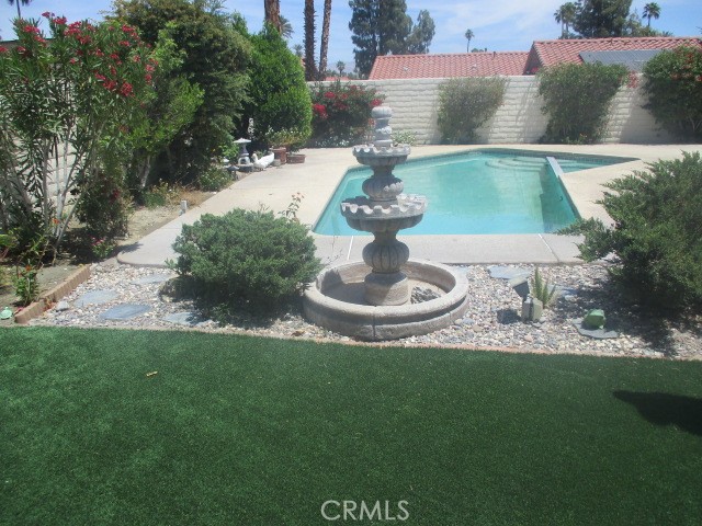 Detail Gallery Image 2 of 19 For 40424 Periwinkle Ct, Palm Desert,  CA 92260 - 3 Beds | 2 Baths