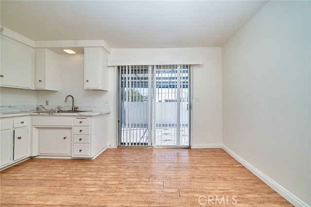 Detail Gallery Image 7 of 20 For 1639 218th #3,  Torrance,  CA 90501 - 2 Beds | 1 Baths