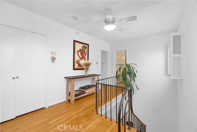929 E Marshall Place, Long Beach CA: https://media.crmls.org/medias/d3082e2f-896c-4384-9481-f9a9e5d09a36.jpg