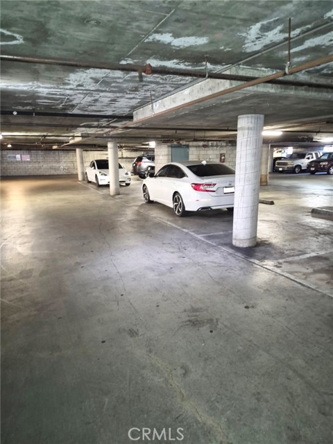 13325 Kornblum Avenue, Hawthorne CA: https://media.crmls.org/medias/d3085909-c7a2-4088-a8e6-ddba15b879a3.jpg