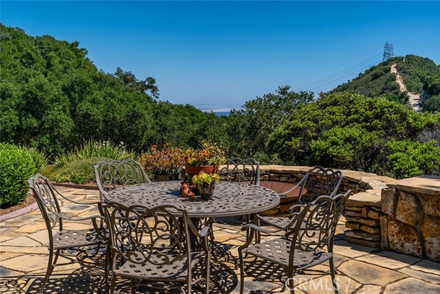 2650 Skyview Trail, San Luis Obispo CA: https://media.crmls.org/medias/d308ab27-ceea-44b4-9972-6cda596d7a73.jpg