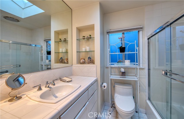 461 35th Street, Manhattan Beach, California 90266, 3 Bedrooms Bedrooms, ,1 BathroomBathrooms,Residential,Sold,35th,SB22113889