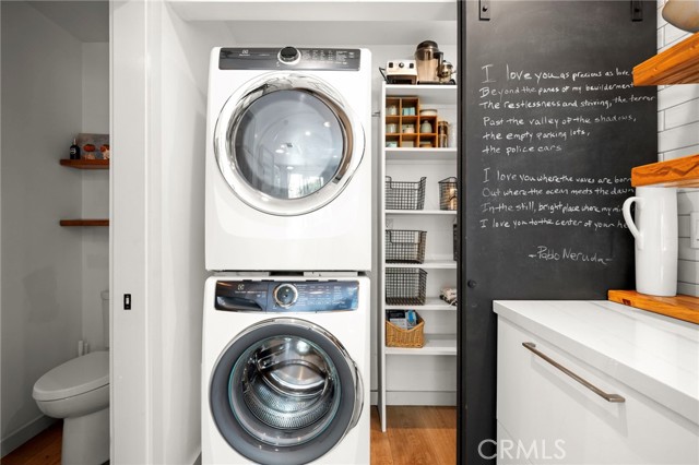 125 Broadway, Redondo Beach, California 90277, 3 Bedrooms Bedrooms, ,2 BathroomsBathrooms,Residential,For Sale,Broadway,SB26087245