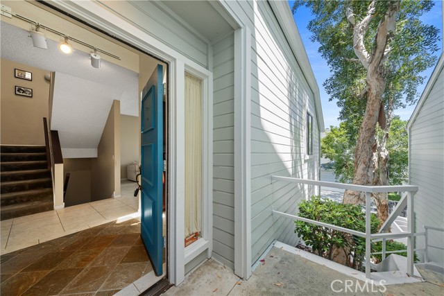 1150 W Capitol Drive, San Pedro CA: https://media.crmls.org/medias/d30a0079-b3c6-4637-9dbb-e20d2e40d17b.jpg