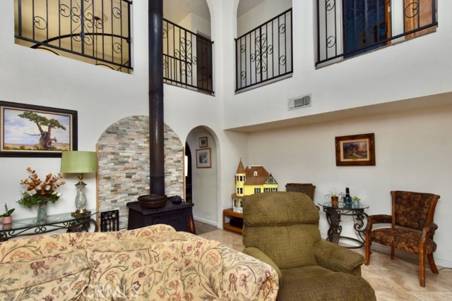 1924 Surrey Way, Paso Robles CA: https://media.crmls.org/medias/d30a0548-9217-4814-ba81-14db6f11accb.jpg