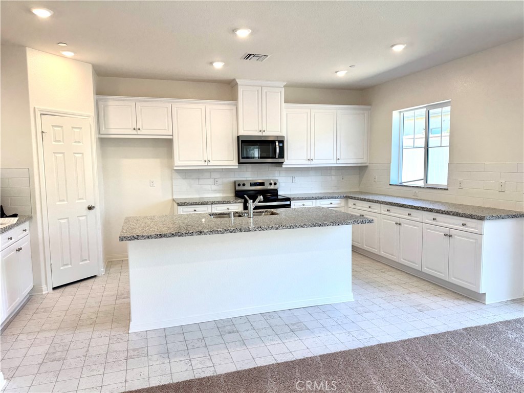 MLS #OC25166517 image #4