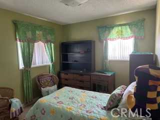 19220 Maywood Street, Bloomington CA: https://media.crmls.org/medias/d30ae3d8-eec2-40cd-ad63-dc440c5985d4.jpg