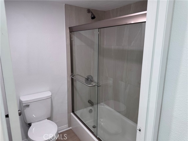 Detail Gallery Image 16 of 17 For 5515 Canoga Ave #221,  Woodland Hills,  CA 91367 - 2 Beds | 2 Baths