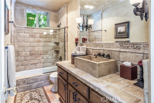 Detail Gallery Image 18 of 22 For 3589 Lariat Ln, Rolling Hills Estates,  CA 90274 - 5 Beds | 5/1 Baths