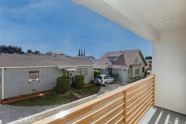 Detail Gallery Image 22 of 26 For 1754 N Berendo St #D,  Los Angeles,  CA 90027 - 3 Beds | 2/1 Baths