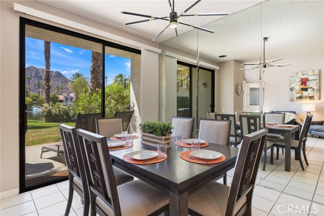 79822 Olympia Fields, La Quinta CA: https://media.crmls.org/medias/d30cf796-8141-458f-9ab5-741a250878c8.jpg