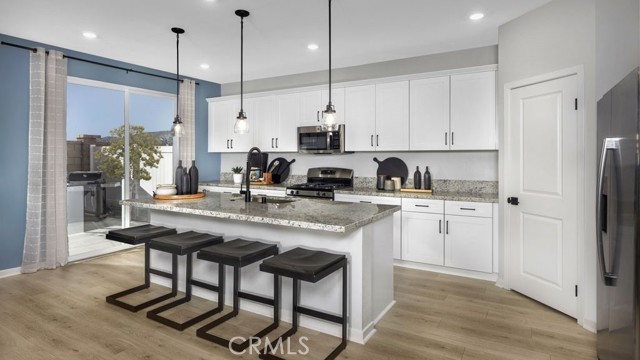 Detail Gallery Image 4 of 13 For 29310 Victoria Beach Bld, Winchester,  CA 92596 - 3 Beds | 2/1 Baths