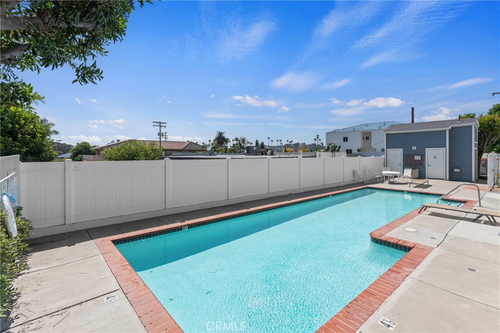 MLS #OC25248944 image #28