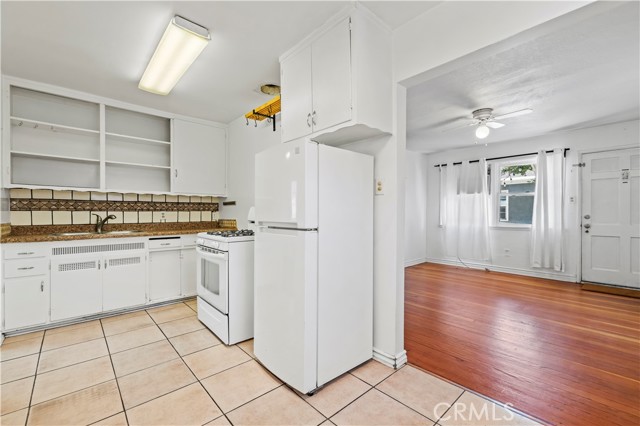 3511 E 2nd Street, Los Angeles CA: https://media.crmls.org/medias/d30f52d3-7678-4cfa-9016-bbf51a4dd061.jpg